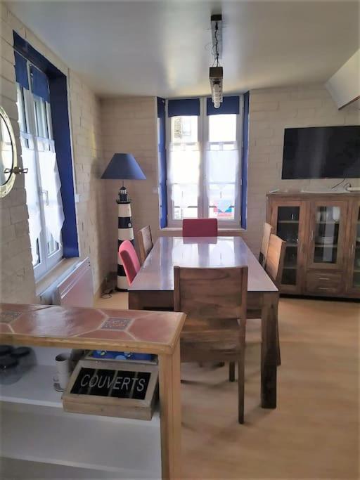 Apartmán Appt De Charme En Plein Coeur Historique Dives-sur-Mer Exteriér fotografie